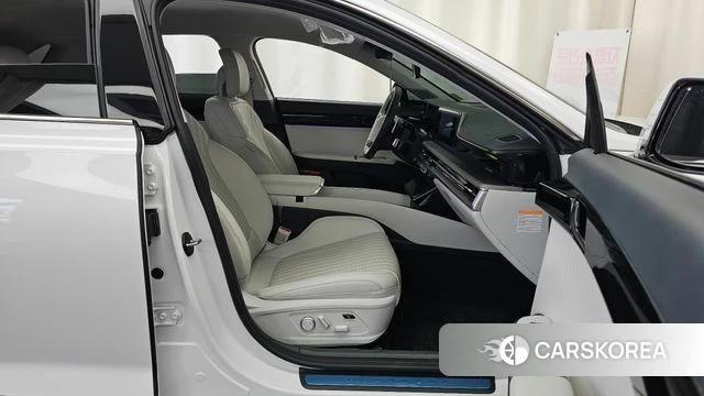 Hyundai Grandeur Hybrid (GN7) 2024 Белый из Кореи, фото 2