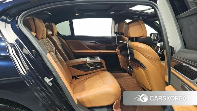 BMW 7 Series (G11) 2019 Черный из Кореи, фото 2