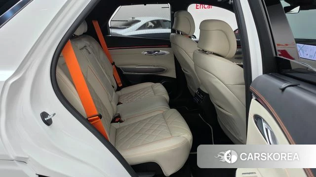 Genesis GV70 2024 Белый из Кореи, фото 2