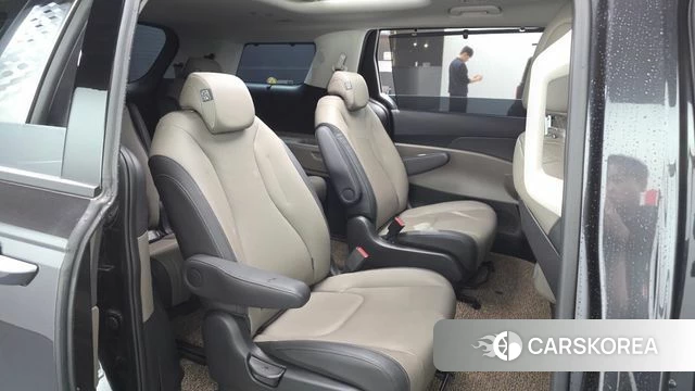 Kia The New Carnival 4th Generation 2024 Серый из Кореи, фото 2