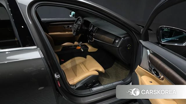 Volvo S90 2021 Коричневый из Кореи, фото 2