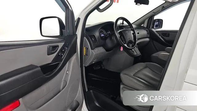 Hyundai The New Grand Starex 2019 Белый из Кореи, фото 2