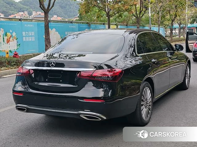 Mercedes-Benz E-Class 2023 Черный из Китая, фото 2