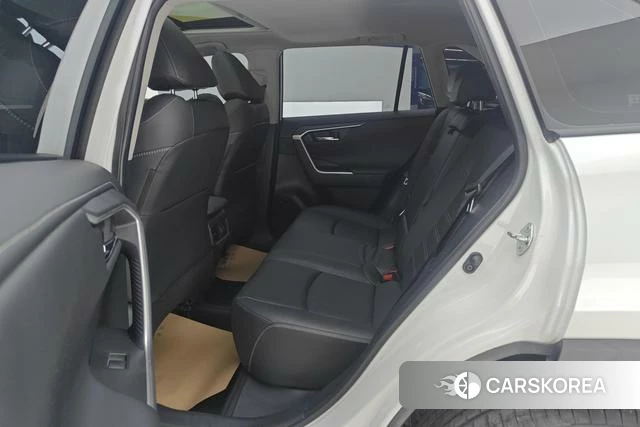 Toyota RAV4 2023 Белый из Китая, фото 2