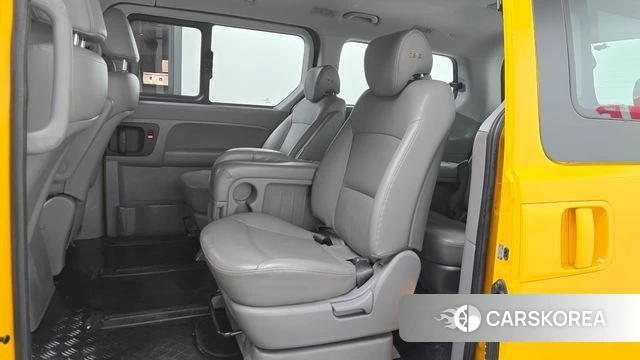 Hyundai The New Grand Starex 2018 Желтый из Кореи, фото 2