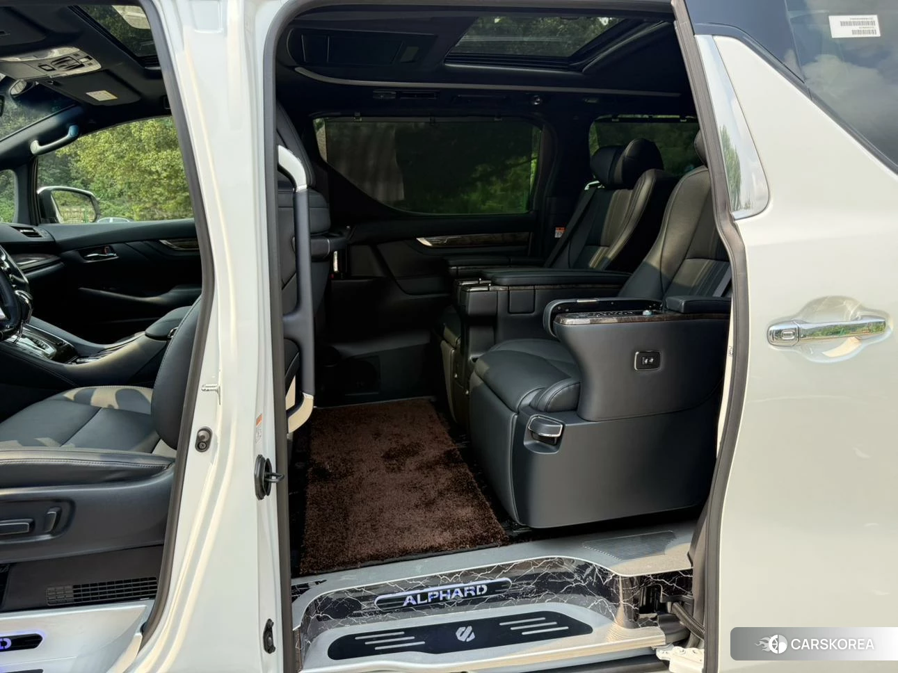 Toyota Alphard 2021 Белый из Китая, фото 2