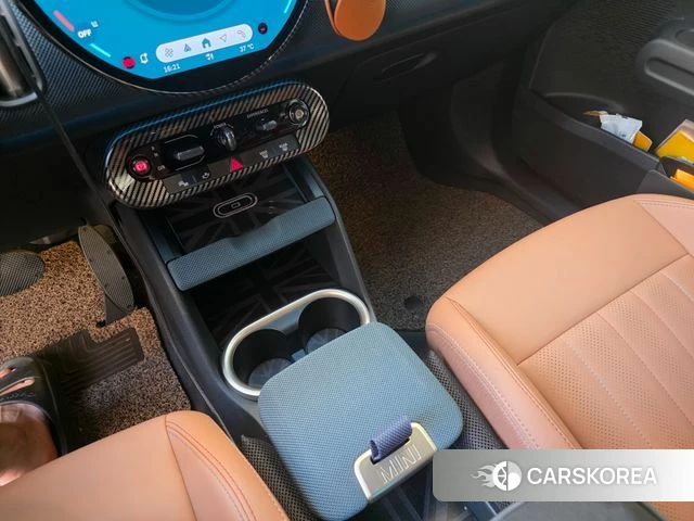 Mini Cooper Countryman Electric 3rd Generation 2025 Серый из Кореи, фото 2