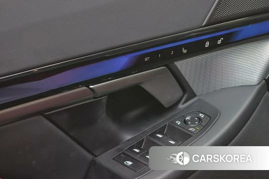 BMW 5 series 2024 Черный из Китая, фото 2