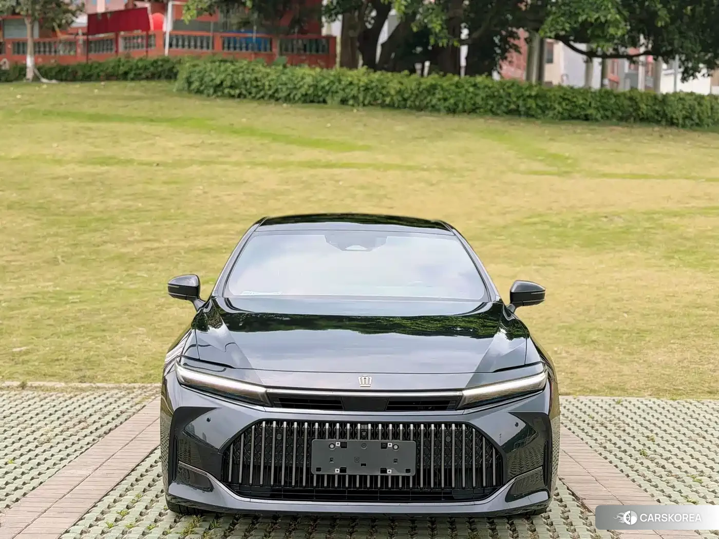 Toyota Crown 2024 Черный из Китая, фото 2