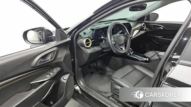 Chevrolet (GM Daewoo) Trax Crossover 2023 Черный из Кореи, фото 2