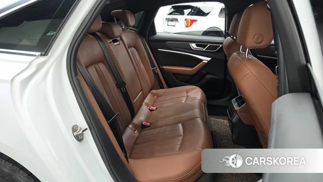 Audi A6 (C8) 2021 Белый из Кореи, фото 2