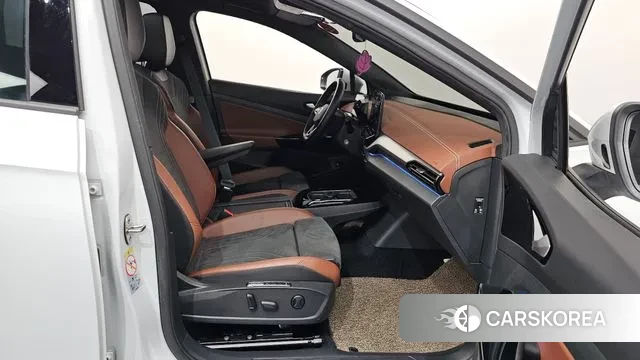 Volkswagen ID.4 2022 Белый из Кореи, фото 2