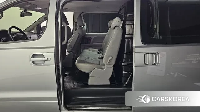 Hyundai The New Grand Starex 2020 Серебристо-серый из Кореи, фото 2