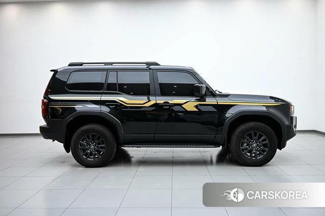 Toyota Land Cruiser 2025 Черный из Китая, фото 2