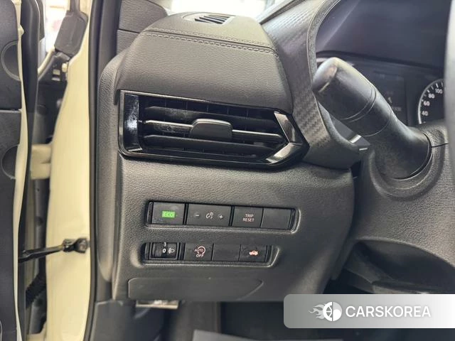 Nissan Sylphy 2022 Белый из Китая, фото 2
