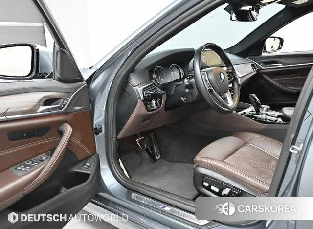 BMW 5 Series (G30) 2018 Серебряный из Кореи, фото 2