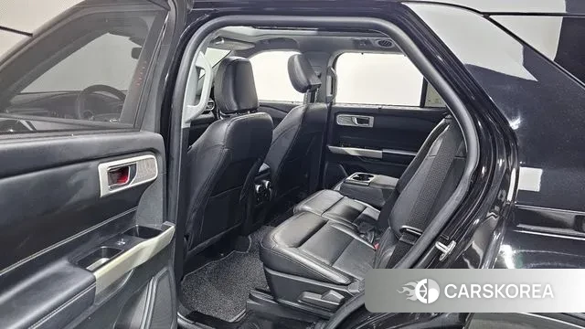 Ford Explorer 6th Generation 2021 Черный из Кореи, фото 2