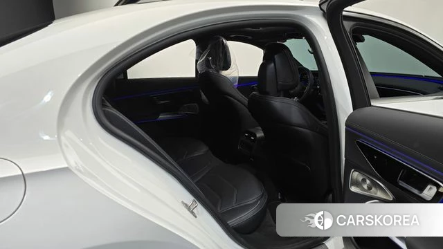 Mercedes-Benz E-Class W214 2024 Белый из Кореи, фото 2