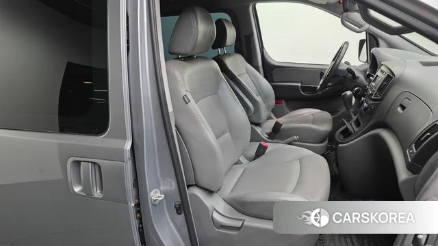 Hyundai The New Grand Starex 2018 Серебряный из Кореи, фото 2