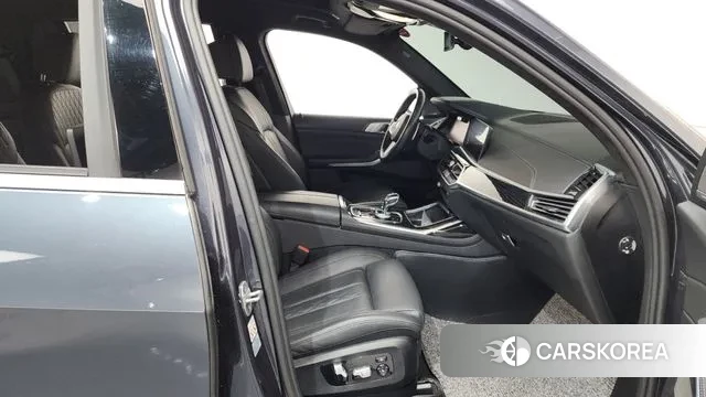 BMW X7 (G07) 2021 Серый из Кореи, фото 2