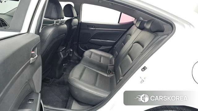 Hyundai Avante AD 2018 Белый из Кореи, фото 2