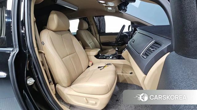 Kia The New Carnival 2018 Черный из Кореи, фото 2