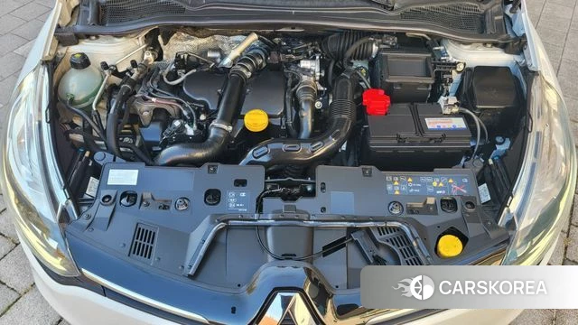 Renault Korea (Samsung) Clio 2018 Белый из Кореи, фото 2