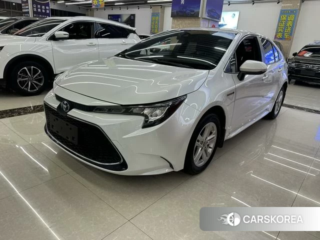 Toyota Levin 2021 Белый из Китая, фото 2