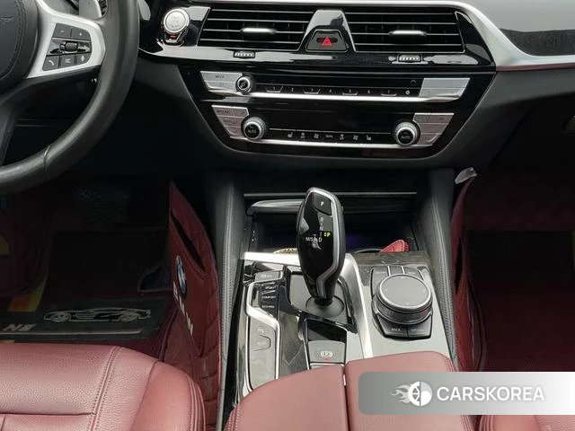 BMW 5 series 2020 Белый из Китая, фото 2