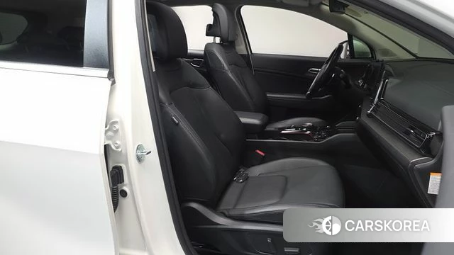 Kia Sportage 5th Generation Hybrid 2023 Белый из Кореи, фото 2