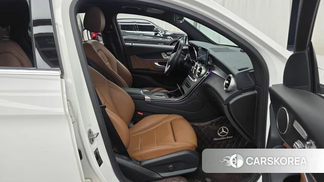 Mercedes-Benz GLC-Class X253 2021 Белый из Кореи, фото 2
