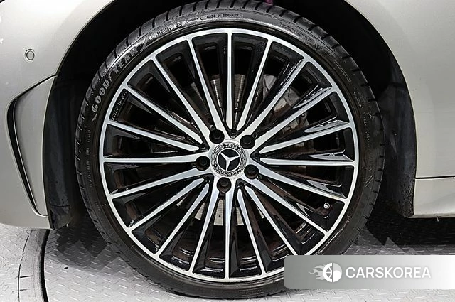 Mercedes-Benz CLS-Class C257 2022 Серебристо-серый из Кореи, фото 2