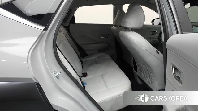 Hyundai Kona Hybrid (SX2) 2023 Серебристо-серый из Кореи, фото 2