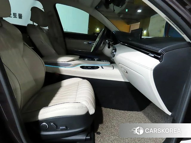 Genesis GV70 2022 Фиолетовый из Кореи, фото 2