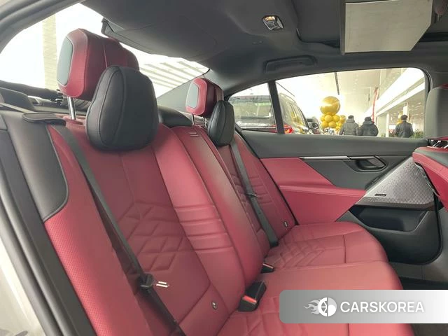BMW i5 2025 Белый из Китая, фото 2