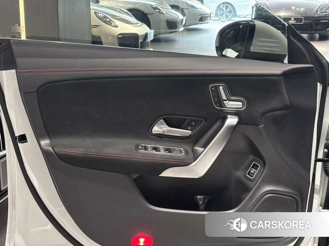 Mercedes-Benz CLA 2021 Белый из Китая, фото 2