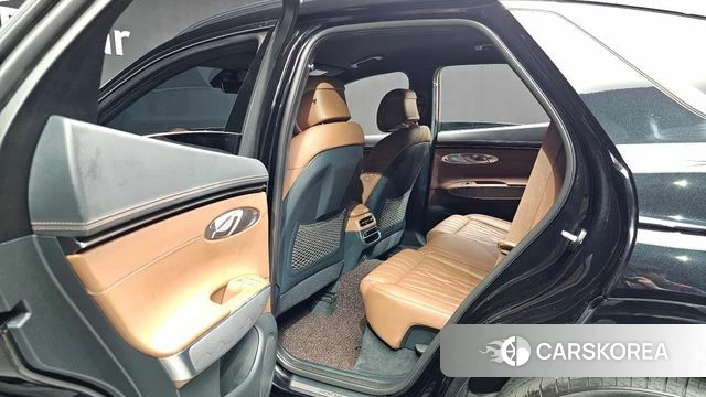 Genesis GV70 2022 Черный из Кореи, фото 2