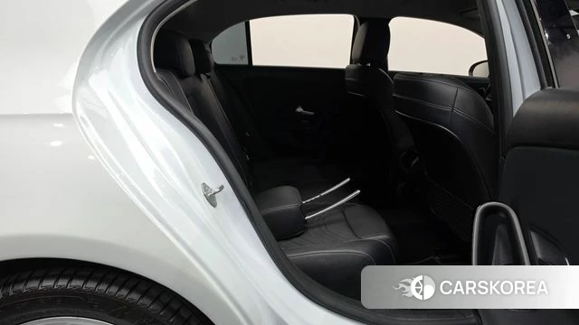 Mercedes-Benz A-Class W177 2019 Белый из Кореи, фото 2