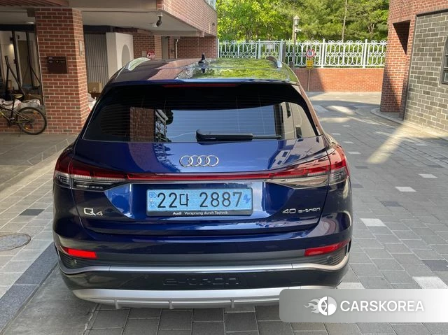 Audi Q4 e-Tron (F4) 2022 Синий из Кореи, фото 2