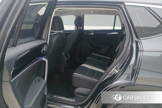 Volkswagen Tayron 2021 Черный из Китая, фото 2