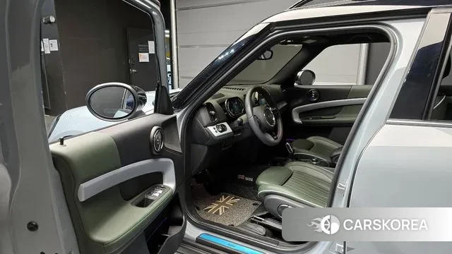 Mini Cooper Countryman 2023 Цвет галактики из Кореи, фото 2