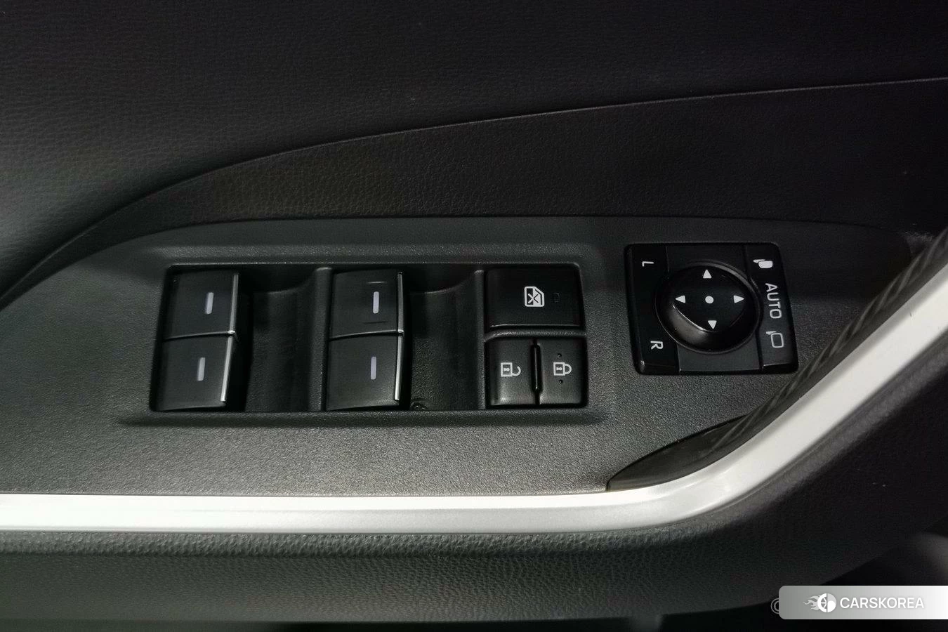 Toyota Wildlander 2023 Черный из Китая, фото 2