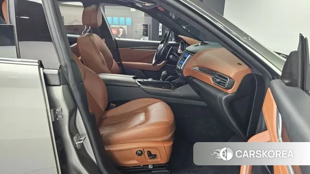 Maserati Levante 2018 Серый из Кореи, фото 2