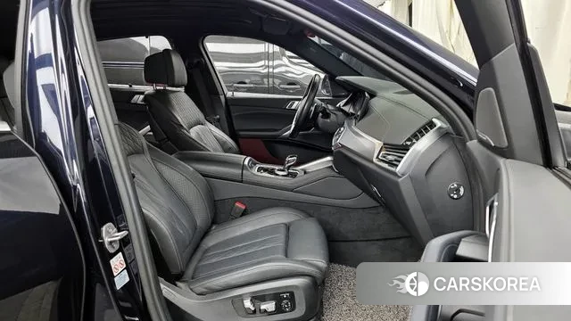 BMW X6 (G06) 2023 Черный из Кореи, фото 2