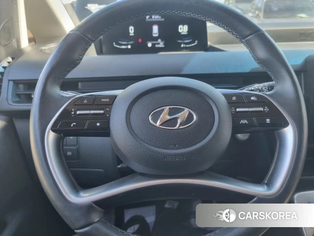 Hyundai Staria 2023 Серебристо-серый из Кореи, фото 2
