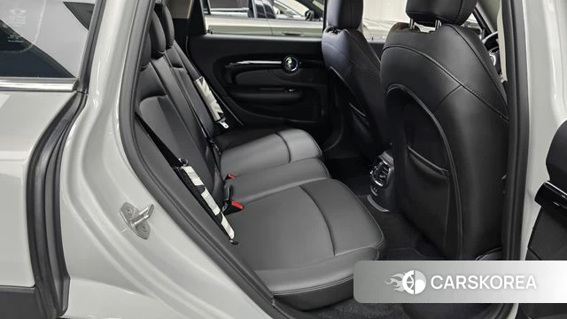 Mini Cooper Clubman 2021 Серебряный из Кореи, фото 2