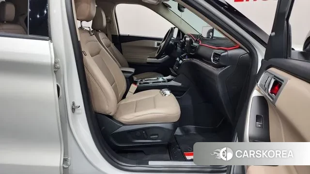Ford Explorer 6th Generation 2021 Белый из Кореи, фото 2