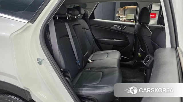 Kia Sportage 5th Generation 2023 Белый из Кореи, фото 2