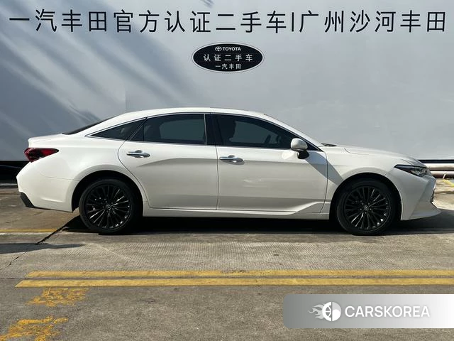 Toyota Avalon 2021 Белый из Китая, фото 2