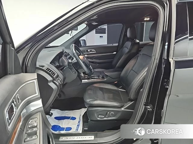 Ford Explorer 2018 Черный из Кореи, фото 2